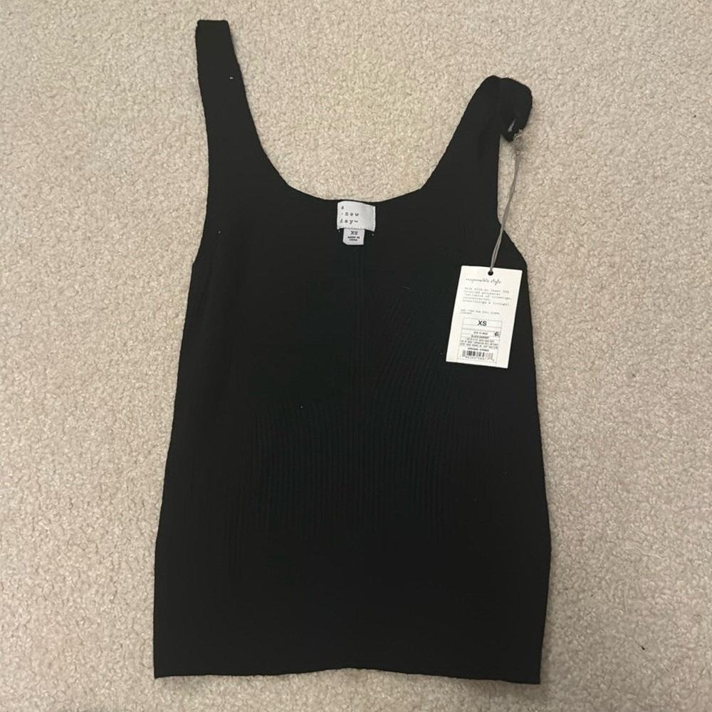 A new day size Xs ribbed super soft tank top